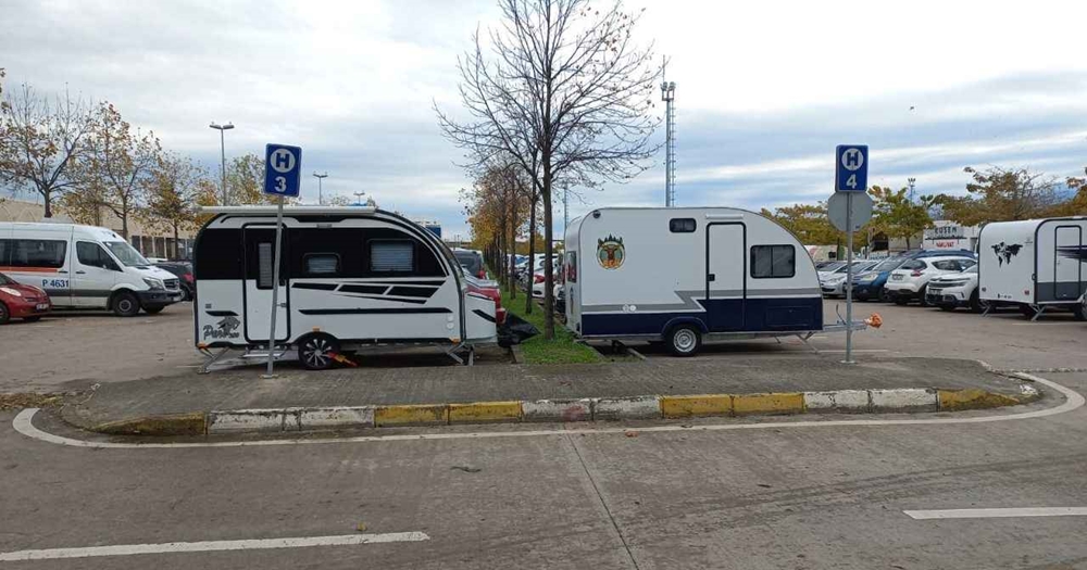 Pendik’te Karavan İşgaline Zabıta Müdahalesi
